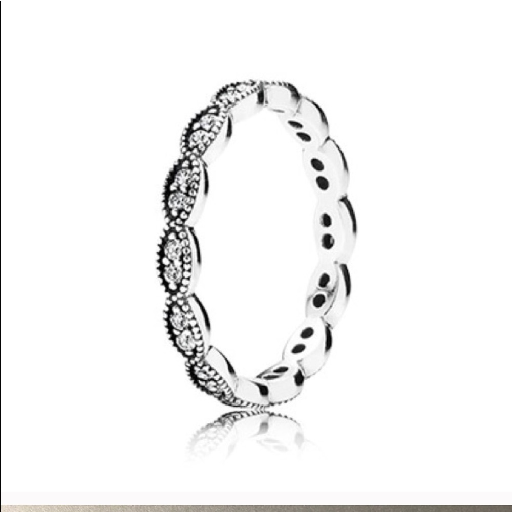 Pandora Ring